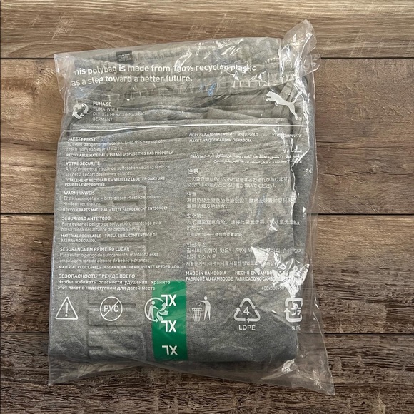 🆕PUMA EMBOSSED FLEECE SHORTS - Picture 4 of 6